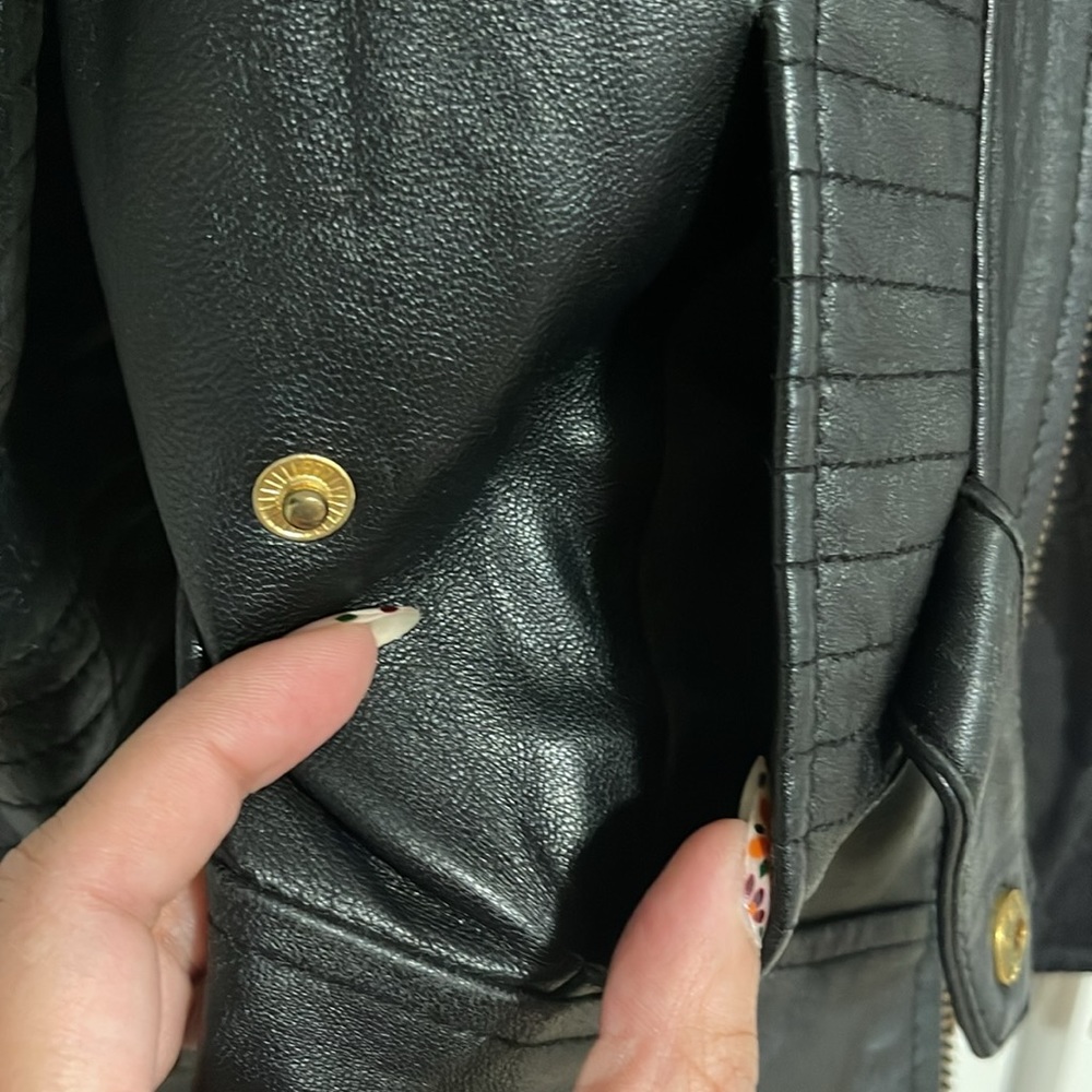 Leather jacket - Picture 4 of 5